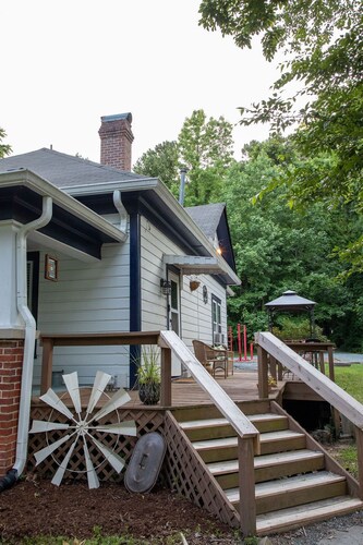 The Shabby Chic Studio - Cute 1-Bedroom Close to UNC!