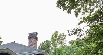 The Shabby Chic Studio - Cute 1-Bedroom Close to UNC!