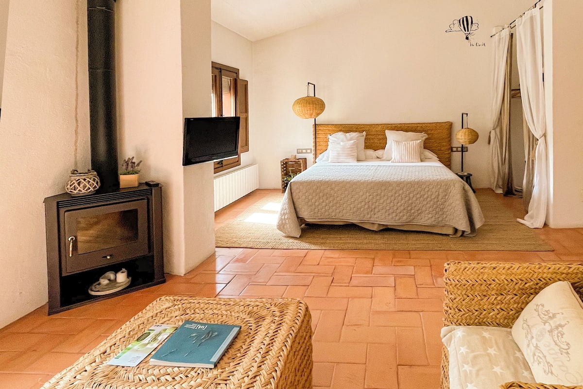 Premium Double Room | Bathroom | Hair dryer