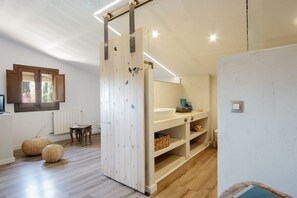 클래식룸 | 욕실 | 헤어드라이어