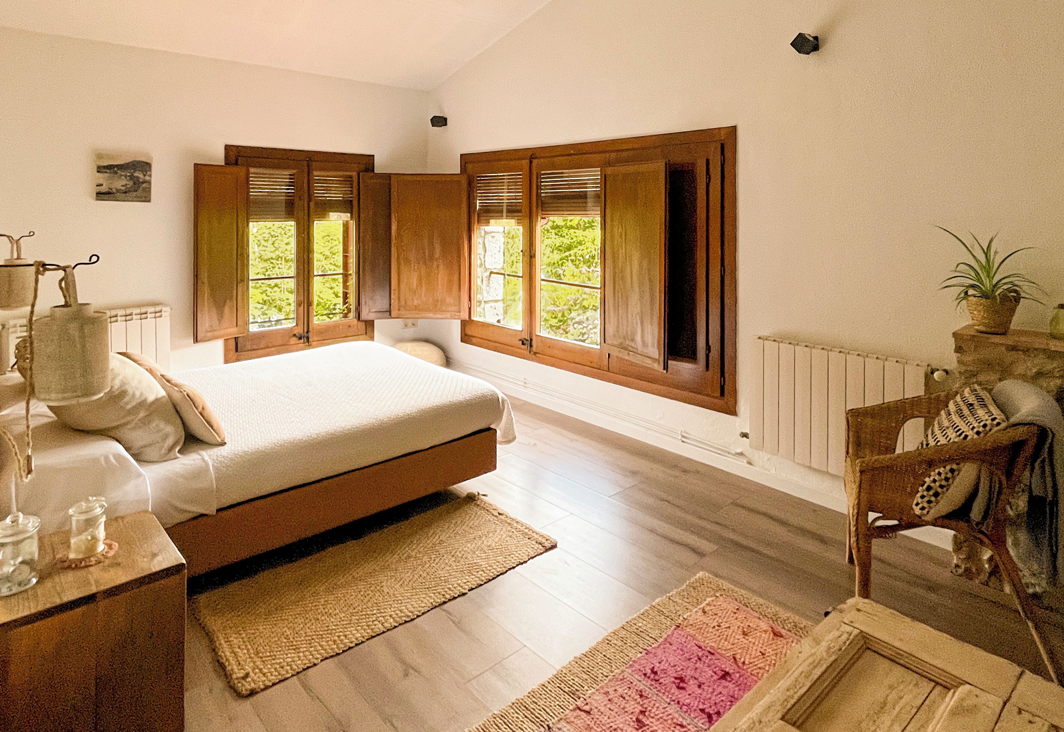 Habitació doble Comfort | Roba de llit d'alta qualitat, planxa i posts de planxar i wifi gratuïta 