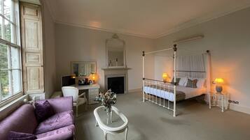 Premier Double Room | Desk, iron/ironing board, free WiFi