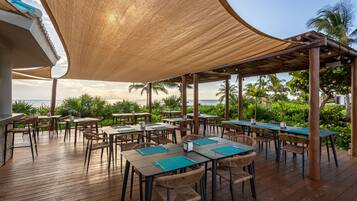Condo, 2 Bedrooms | Outdoor dining