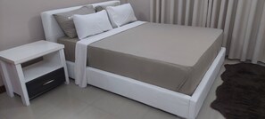 2 bedrooms, iron/ironing board, travel cot, WiFi