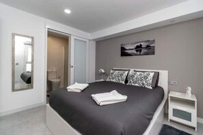 2 bedrooms, desk, iron/ironing board, travel cot - Apartamento con Piscina Comunitaria y Terraza Independiente (Chayofa)