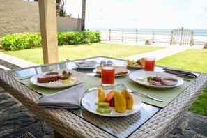 Dining - Ten30 Hikkaduwa (Hikkaduwa)