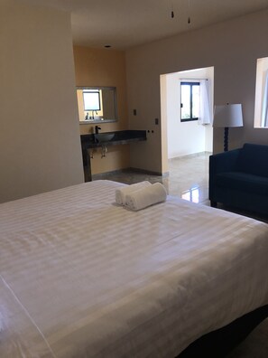 1 chambre, bureau, Wi-Fi, draps fournis