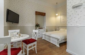 1 dormitorio, tabla de planchar con plancha, wifi gratis y ropa de cama