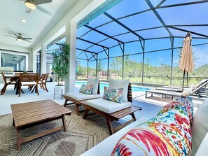 Outdoor pool - Luxury Oasis with Pool, Game Room & BBQ – On International Drive Near Universal! (Orlando)