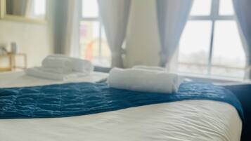 Standard Double Room, 1 King Bed, Sea View