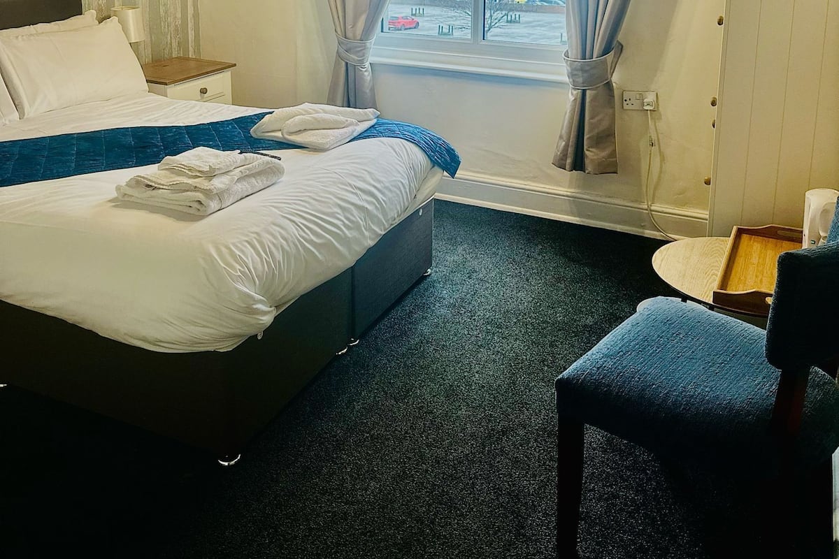 Standard Double Room, 1 Double Bed, Sea View | WiFi (free), bed sheets