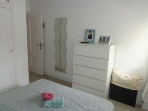 2 bedrooms, iron/ironing board, WiFi, bed sheets - Bungalow en Esquina Cerca de Playas de Bandera Azul (el Gran Alacant)
