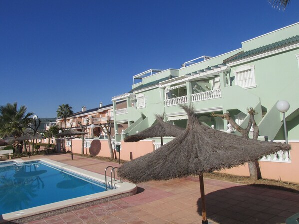 Pool - Bungalow en Esquina Cerca de Playas de Bandera Azul (el Gran Alacant)