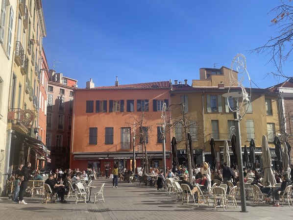 Restauration en plein air