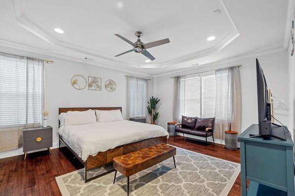 3 bedrooms, iron/ironing board, WiFi, bed sheets