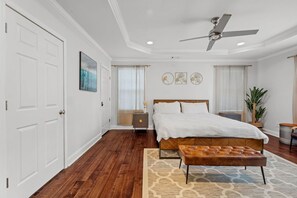 3 室のベッドルーム、アイロン / アイロン台、WiFi、ベッドシーツ