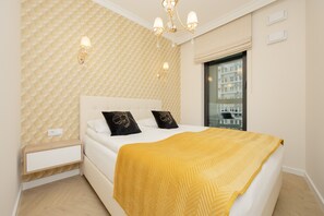1 bedroom, bed sheets - Stylish Grzybowska Apartment by Renters (Warsaw)