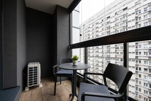 Balcony - Stylish Grzybowska Apartment by Renters (Warsaw)