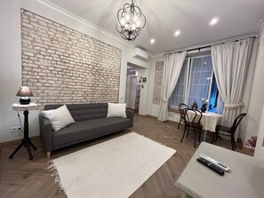 Living area - Чудові апартаменти поблизу Сввір-Авенє (L'viv)