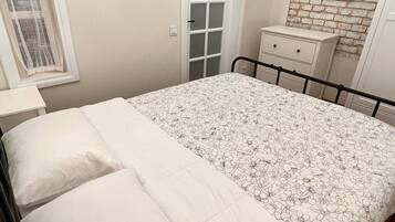 1 chambre, fer et planche Ă repasser, Wi-Fi, draps fournis
