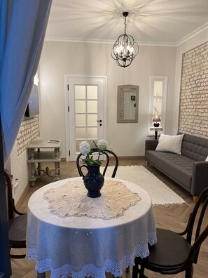 Living area - Чудові апартаменти поблизу Сввір-Авенє (L'viv)