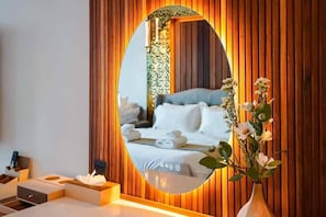 1 Schlafzimmer, kostenlose Minibar, Zimmersafe, individuell dekoriert