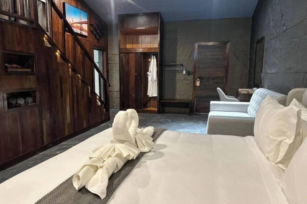 1 bedroom, free minibar, in-room safe, individually decorated