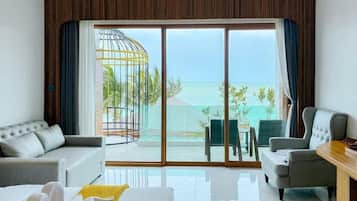 1 bedroom, free minibar, in-room safe, individually decorated