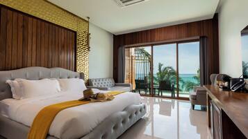 Deluxe Pool Access Double room | Free minibar, in-room safe, individually decorated, desk