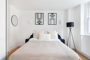 City Apartment | Living area | 40-inch Smart TV with satellite channels - Modern 1BR with Balcony by Soho (London)