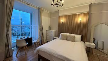 3 camere, ferro/asse da stiro, Wi-Fi