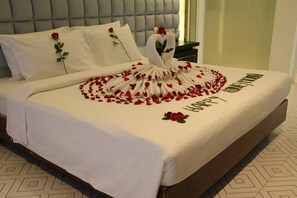 Kamar Double Deluks | Minibar, brankas, meja kerja, dan setrika/meja setrika