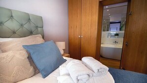 1 camera, una scrivania, ferro/asse da stiro, Wi-Fi gratuito