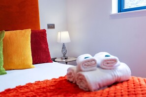 1 dormitori, planxa i posts de planxar, wifi gratuïta i roba de llit 