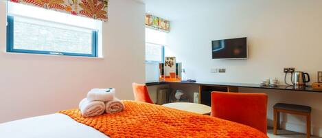 1 bedroom, iron/ironing board, free WiFi, bed sheets