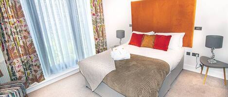 1 chambre, bureau, fer et planche à repasser, Wi-Fi gratuit