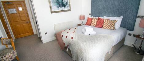 1 Schlafzimmer, Schreibtisch, Bügeleisen/Bügelbrett, kostenloses WLAN