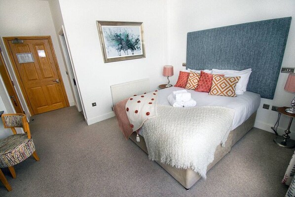 1 Schlafzimmer, Schreibtisch, Bügeleisen/Bügelbrett, kostenloses WLAN