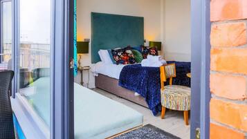 1 bedroom, desk, iron/ironing board, free WiFi