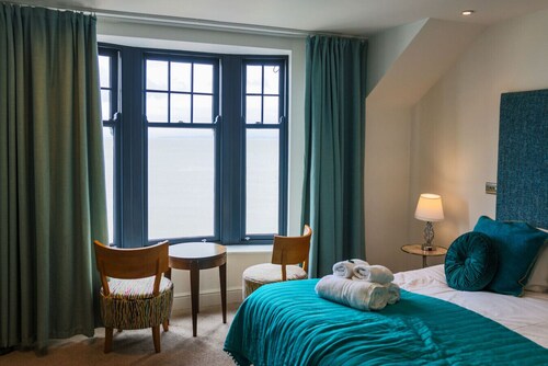 Coastal Elegance - Seaview Double Room