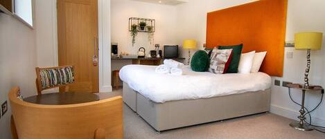 1 Schlafzimmer, Schreibtisch, Bügeleisen/Bügelbrett, WLAN