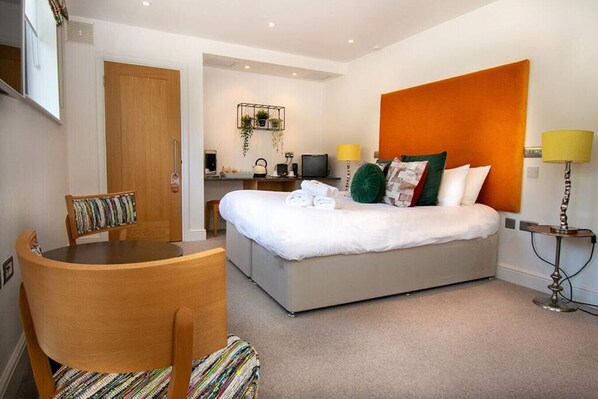 1 soveværelse, skrivebord, strygejern/strygebræt, Wi-Fi