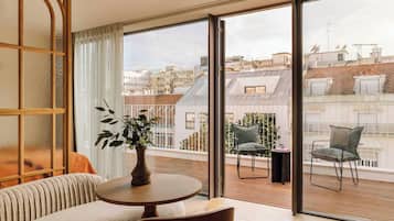 In-room safe, desk, laptop workspace, blackout curtains