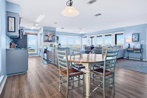 Interior - On Top Of SpiderMountain-2Bed/2Bath-HotTub-Gameroom. (Burnet)