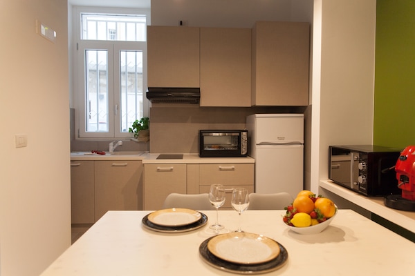 KĂŒhlschrank, Mikrowelle, Ofen, Herdplatte