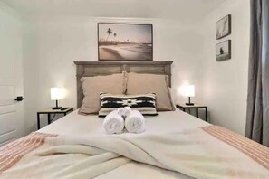 2 Schlafzimmer, Reisekinderbett, kostenloses WLAN, Bettwäsche