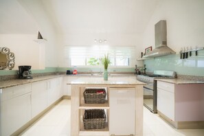 Deluxe-Villa | Eigene Küche | Großer Kühlschrank, Mikrowelle, Toaster, Mixer