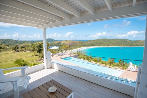 Beach Bunker overlooking Flamenco Beach @ Culebra Island, PR