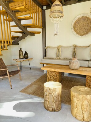 Linari Beige | 1 Schlafzimmer, individuell dekoriert, kostenloses WLAN