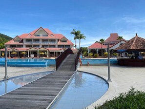 Piscine extérieure